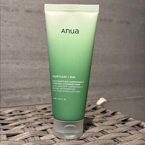 Anua Heartleaf + BHA Deep Cleansing Foam